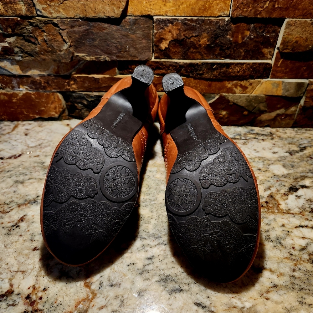 Hush Puppies Brown Leather Heels (Size 5) - Picture 5 of 11